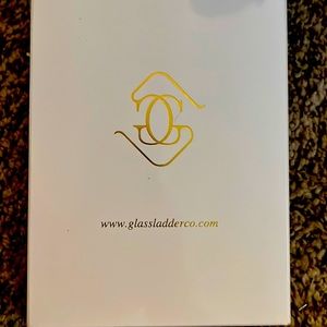 Tech or makeup holder